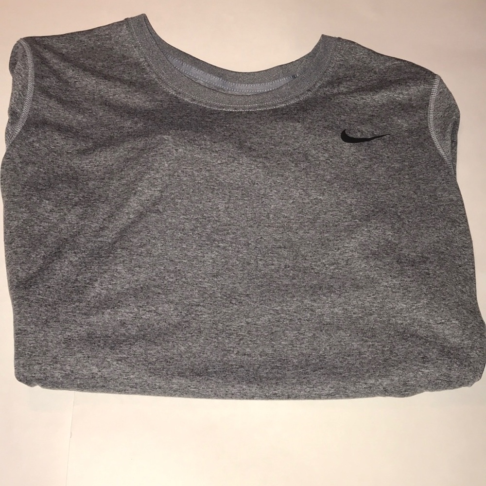 Women’s XL Nike Dri-Fit Long Sleeve Tee